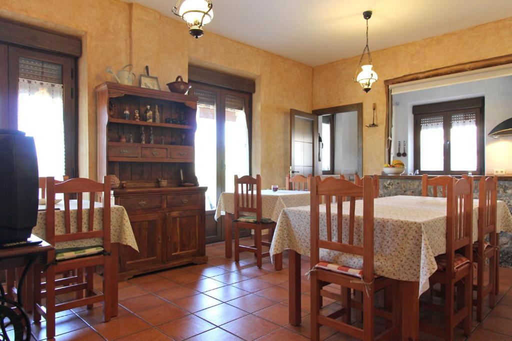 Hotel Los Arrenes De Tarancuena Bagian luar foto