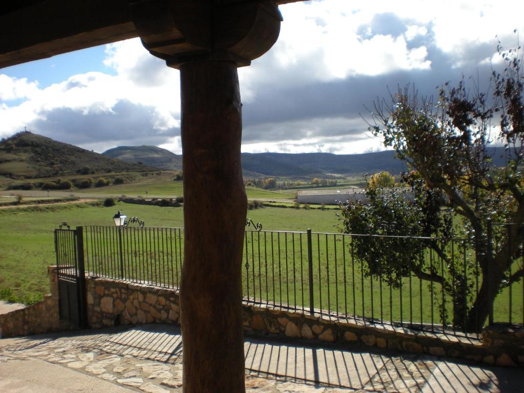 Hotel Los Arrenes De Tarancuena Bagian luar foto